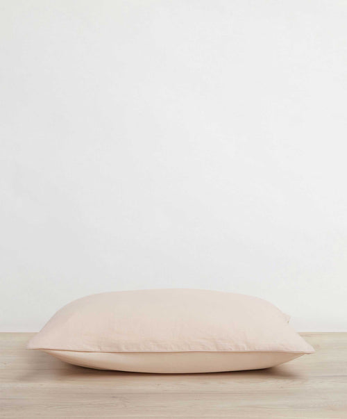 files/2-Silk-Pillowcases-Blush-02.jpg