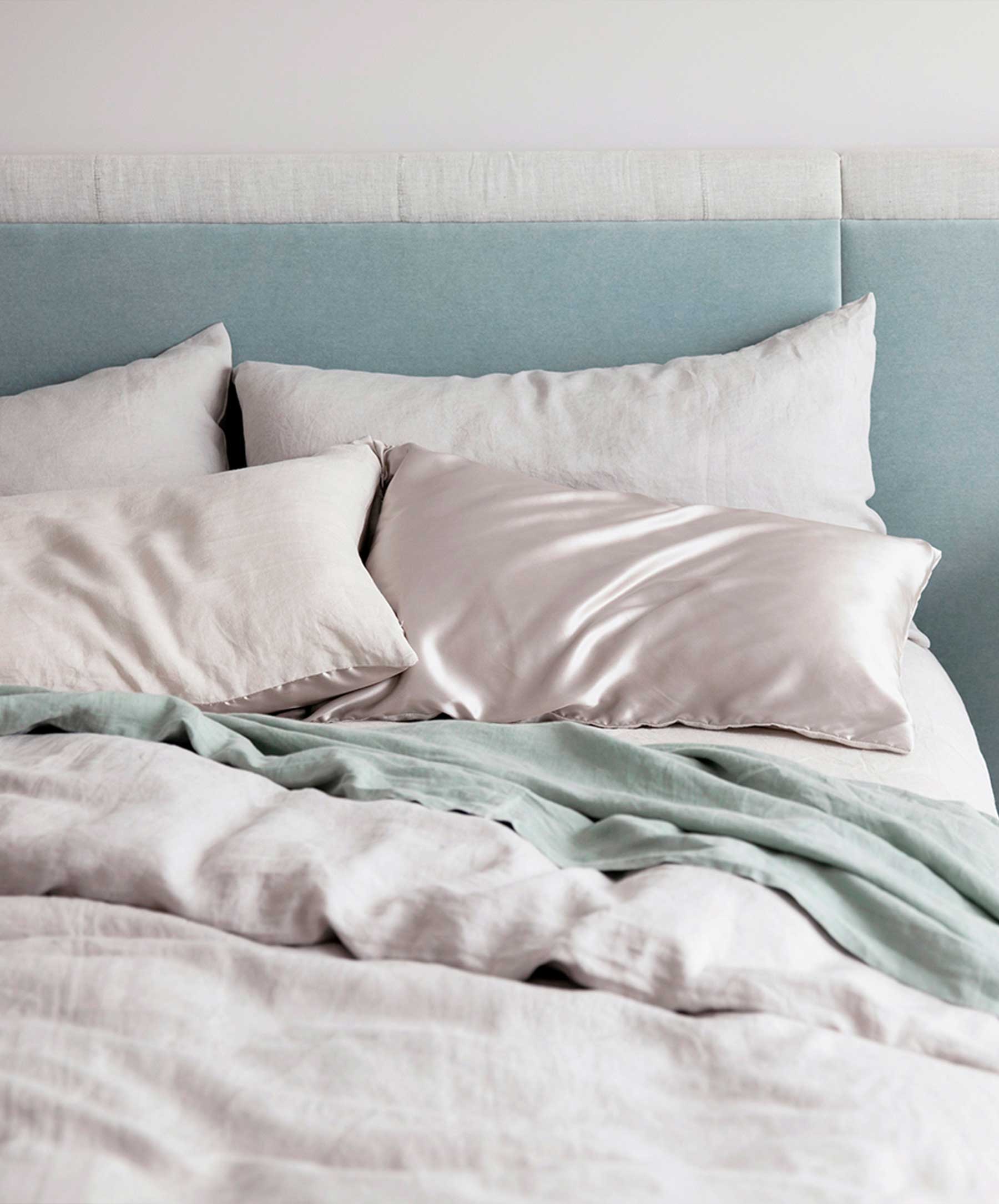 files/Duvet-Smoke-04_3fa7efbc-df7f-4666-a6c7-97ebd3271dd7.jpg
